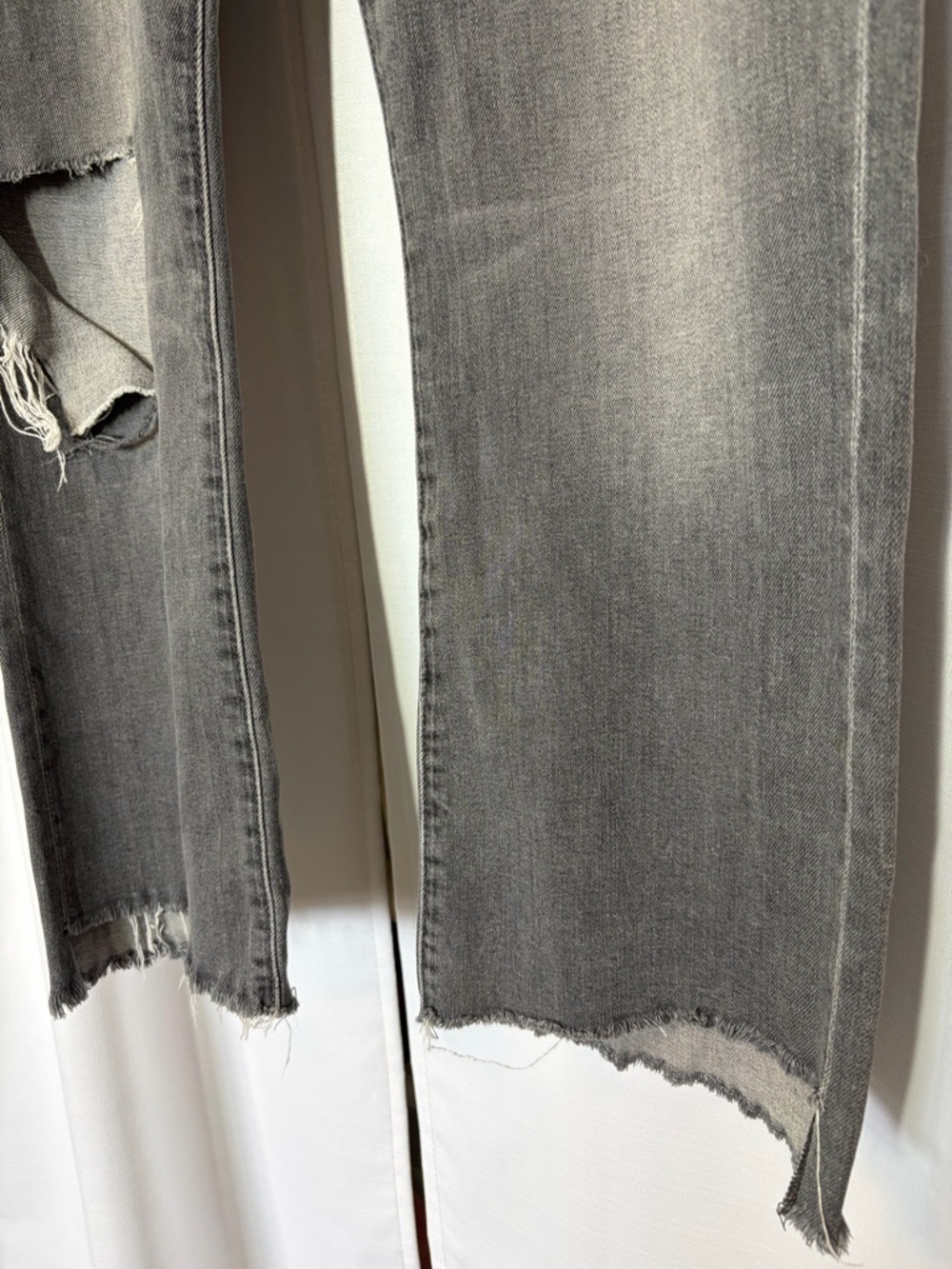 MOTHER The Insider Crop Fray Gray To the Moon Sz 29 Distressed Frayed Grunge Y2K - Picture 3 of 16